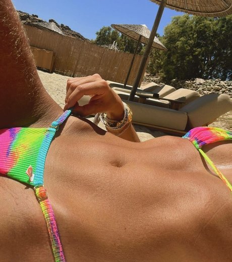 Adriane Galisteu model sexy bild