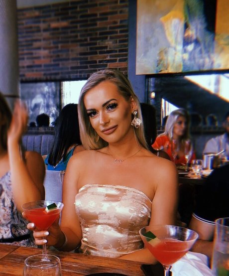 blasse teen onlyfans sexy exklusive fotos