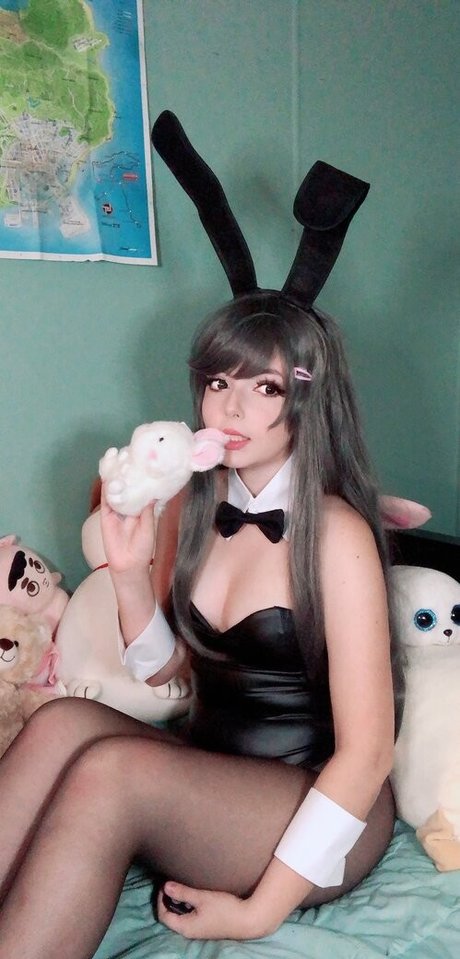 zierliche brünette nur fans hübsche schöne bilder