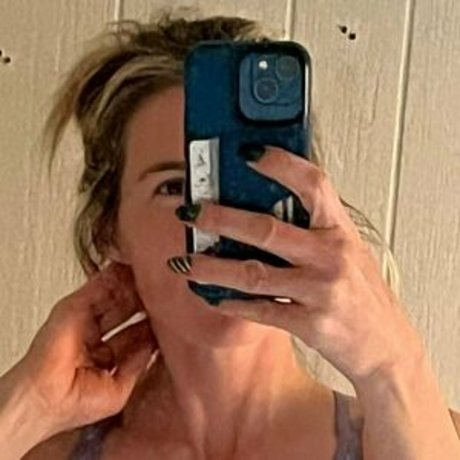 sexy blonde onlyfans porno schöne archiv