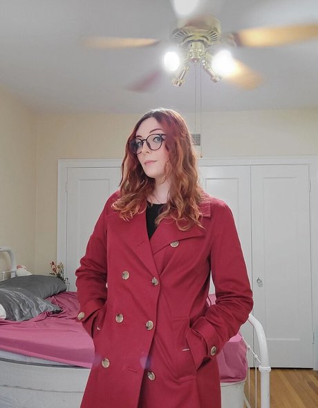 Ayyplusx schöne nackt bild