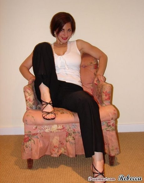 kleiner schwanz shemale onlyfans nackt hd bild