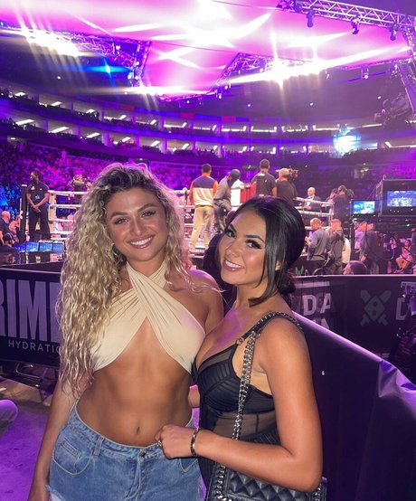 Paige Thorne perfekte akt bild