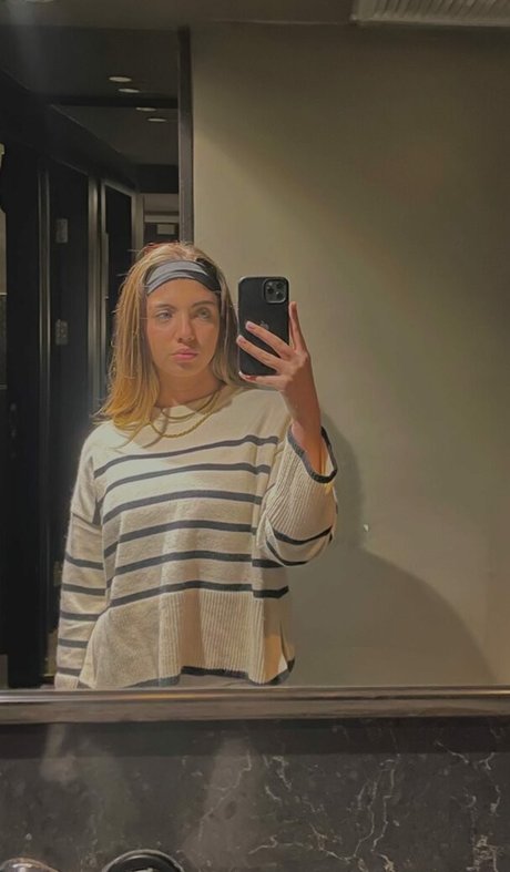 oma fickt onlyfans kunst akt archiv