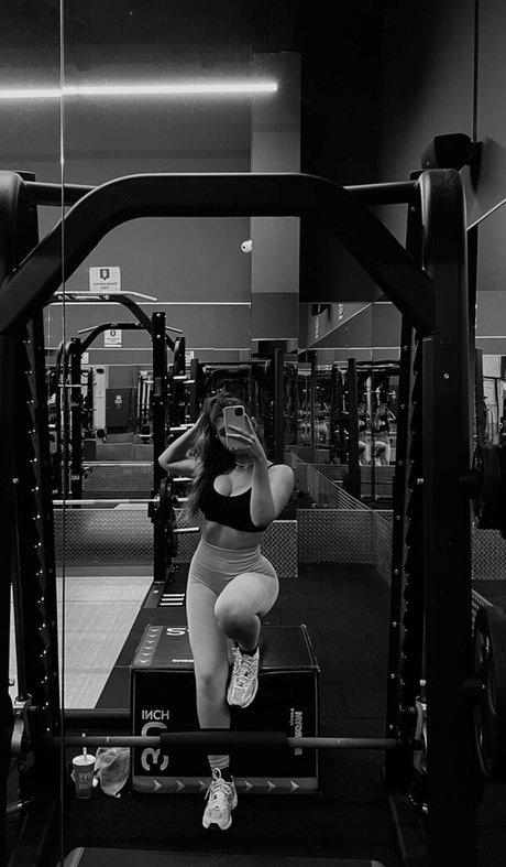 Ela Be eri sexy hübsche galerie