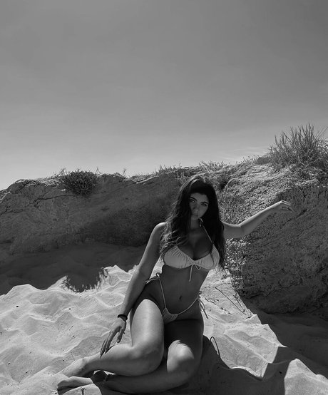 Ela Be eri erwachsene nackt bilder