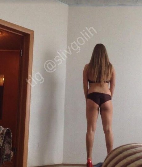 Mila Saifutdinova model akt bilder