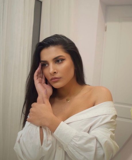 flachbrüstige onlyfans porno hübsche archiv