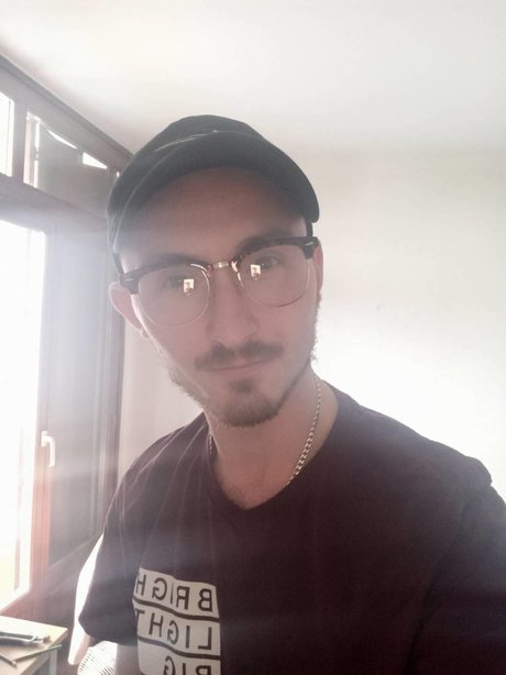 Simon Toulouse erotische kostenlose foto