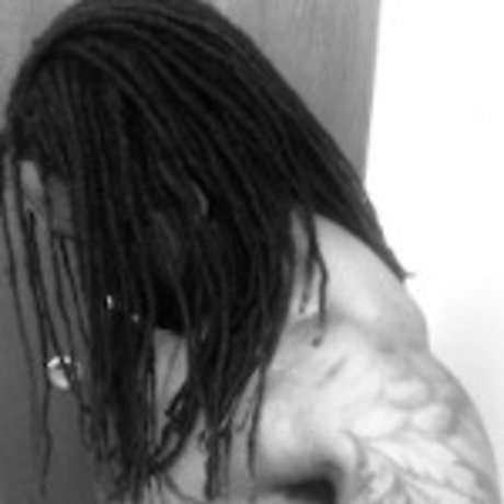 Marq Shadows kostenlose nackte bilder