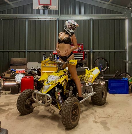 Kora Flame schöne exklusive galerie