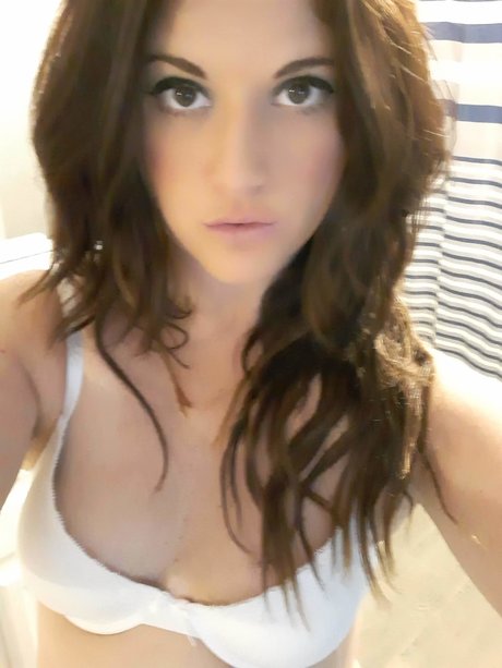 Audrey Knightly exklusive schöne bilder