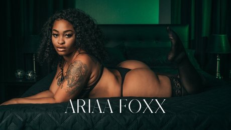 BIG BOOTY CUTIE_ erwachsene nackt bilder