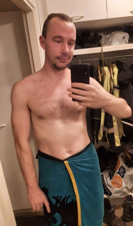 Unordinarygay porno foto