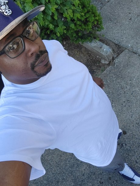 KYLE WALLACE exklusive pornografische bild