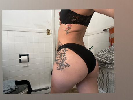 Sweet But Deadly_ pornostar heiße bild