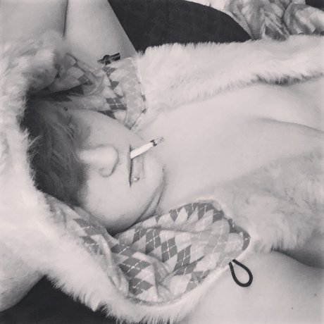 the naked stoner perfekte nackt bild