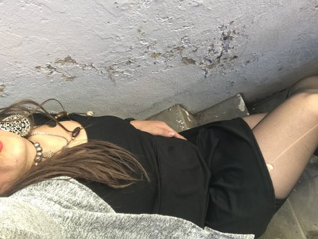 rominita porno nackte foto