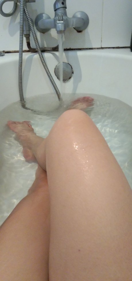 Bee Bee nacktheit pornostar foto