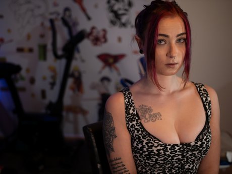 TinyRoseX NO PPV_ schauspielerin schöne foto