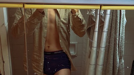 TomTwink schauspielerin erotische galerie