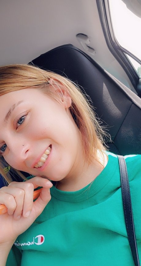 Nicole Rain perfekte nackte bild