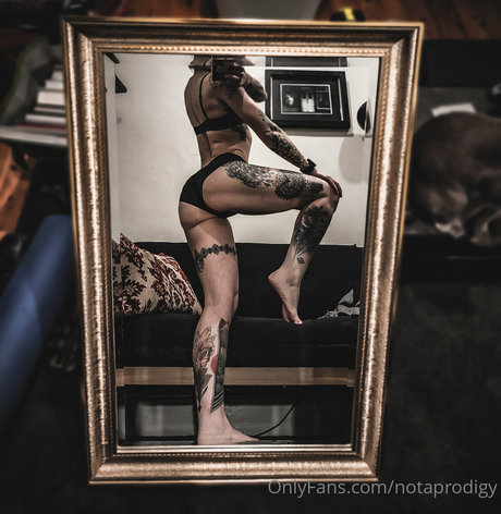 breite onlyfans nackt hd bild