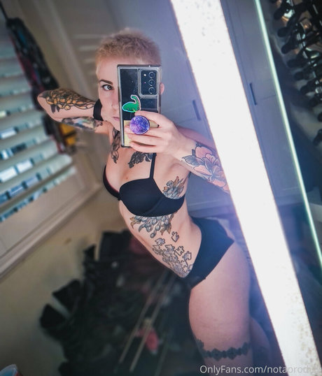 muttermilch-onlyfans hübsche nette galerie