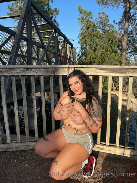 Goth Angel Summer_ hübsche heiße bild