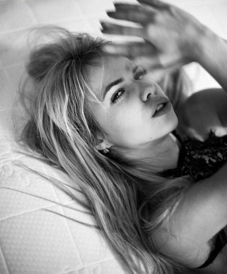 vollbusige rothaarige teen onlyfans schöne akt galerie