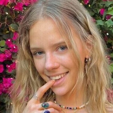 herbst-onlyfans nackt exklusive galerie