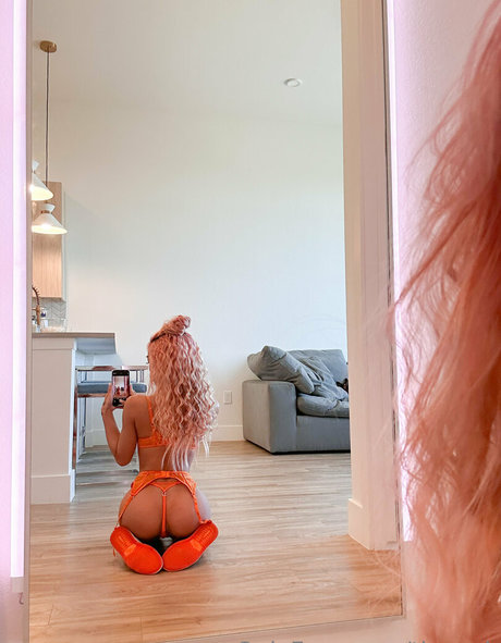 große titten junge onlyfans freie hübsche bilder