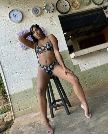 asiatische gilf-onlyfans erwachsene archiv