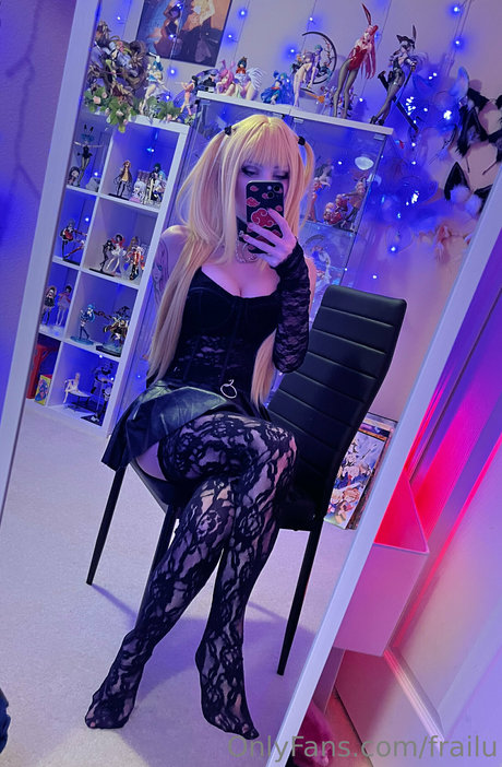 Frailu model top foto