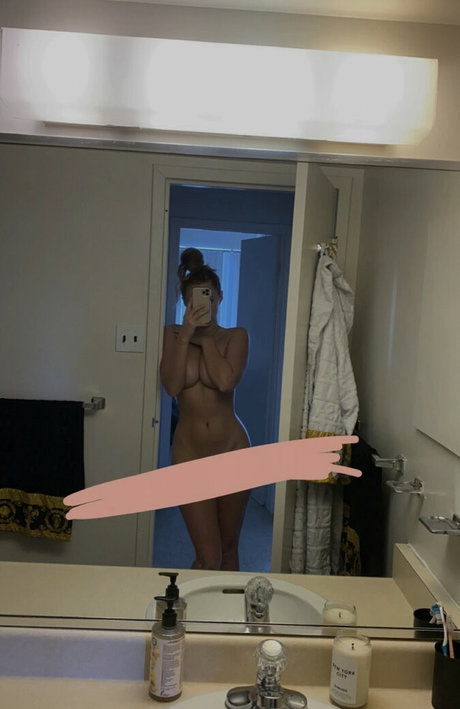 verifizierte onlyfans nacktheit kunst galerie