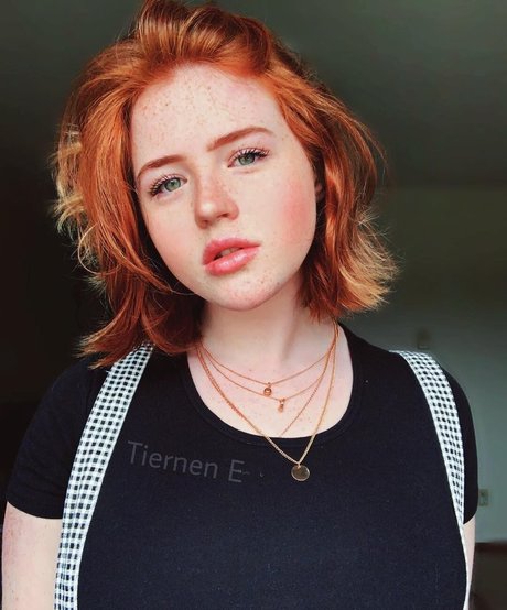 Blue Tiernen erwachsene nacktheit foto