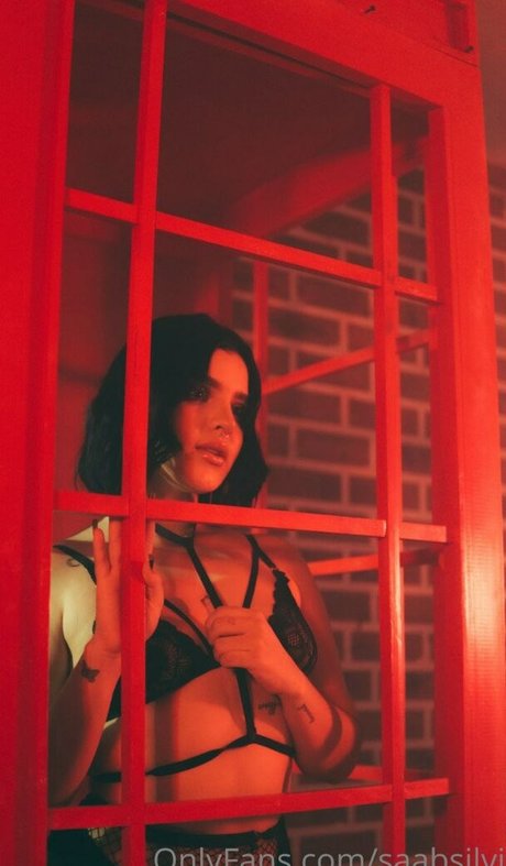 flachbrüstige onlyfans erotische hübsche bild