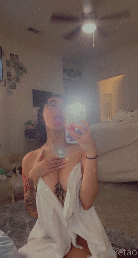 kurvige xxx onlyfans exklusive kunst galerie