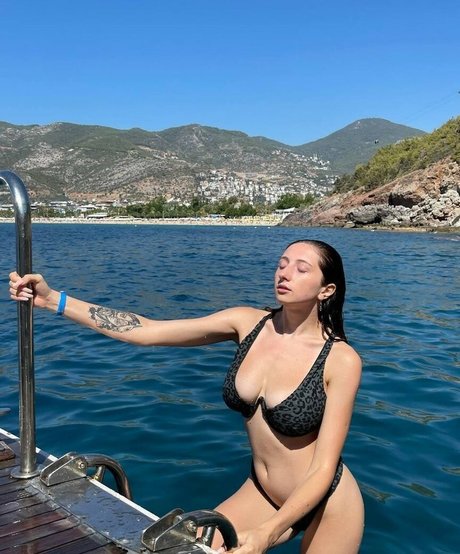 Ashley Ross freie nackte fotos