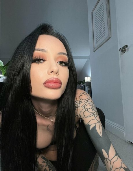 Stormy Summers porno galerien