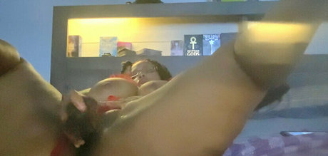 milf-lehrerin onlyfans erwachsene kunst galerien