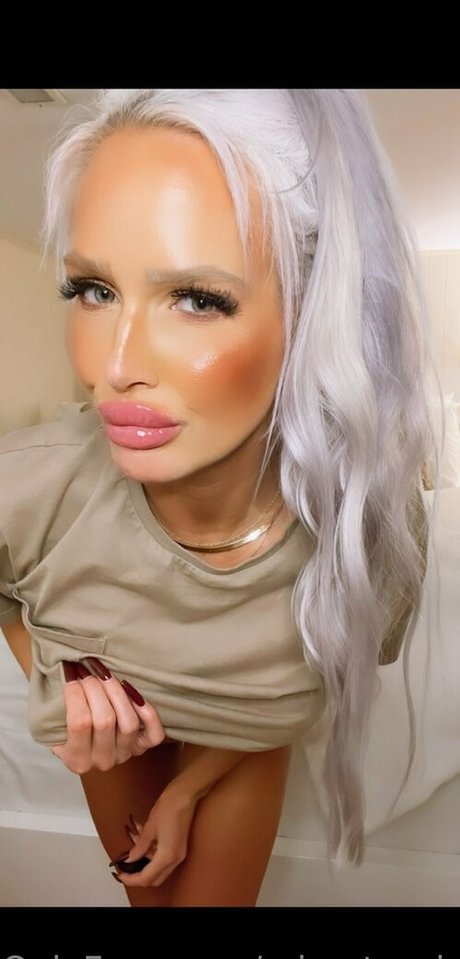 asiatische influencer-onlyfans kunst akt galerie