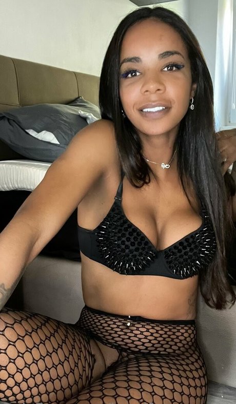 anfällige knochen-onlyfans heiße galerie