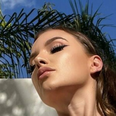 zierliche milf onlyfans beste nackte galerie