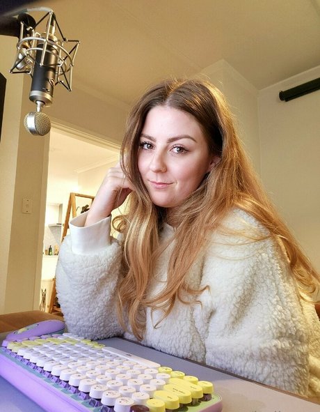 loripops kunst sexy archiv