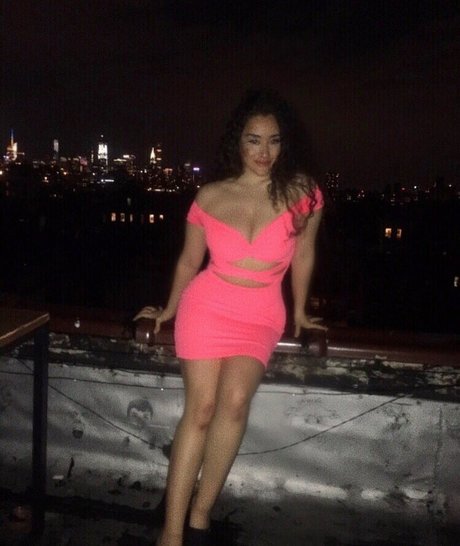 zierliche brünette nur fans perfekte sexy galerien