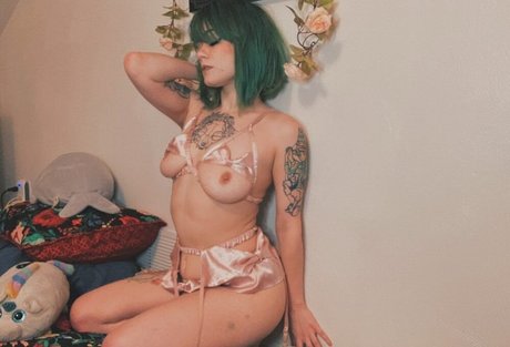 maeeparfait nacktheit kunst galerie