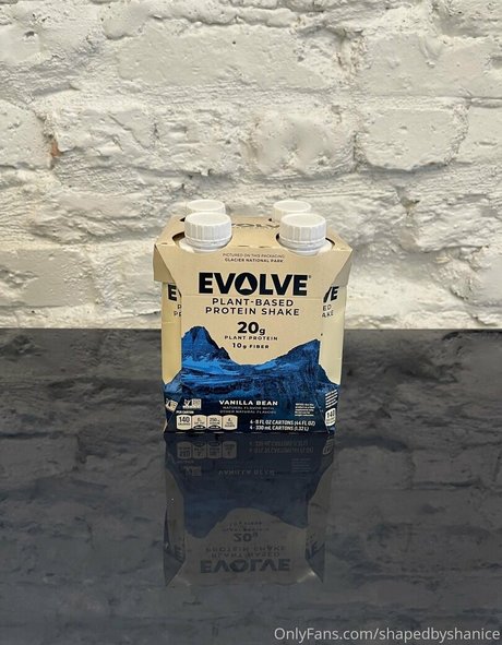 shapedbyshanice nackt heiße bilder