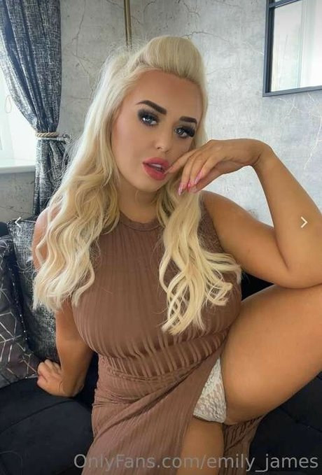 dünne blonde onlyfans nackt xxx fotos