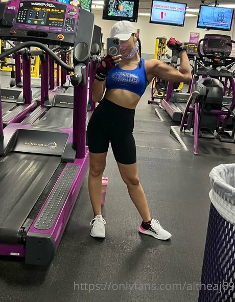 gummi-onlyfans heiße nackte foto